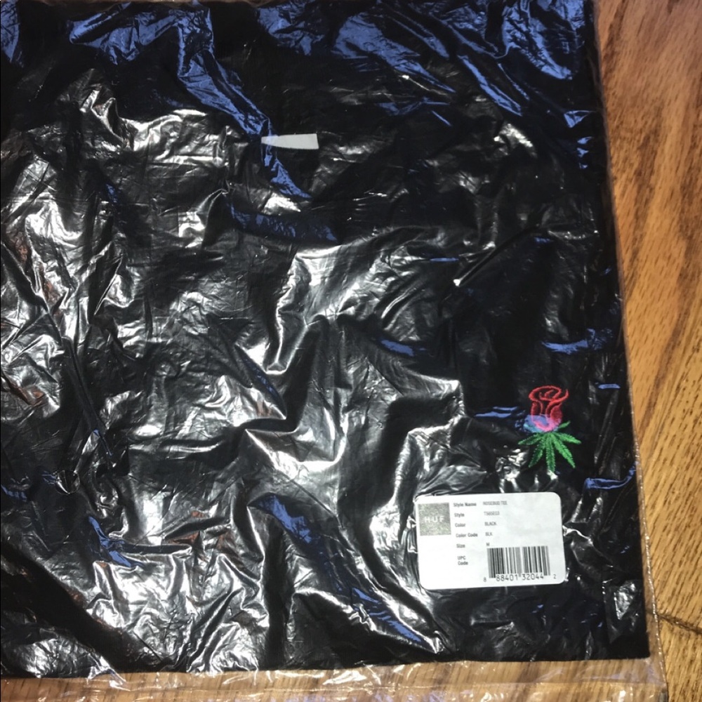 brand new men’s huf t-shirt